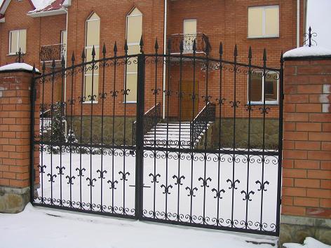 Ворота кованые с элементами литья